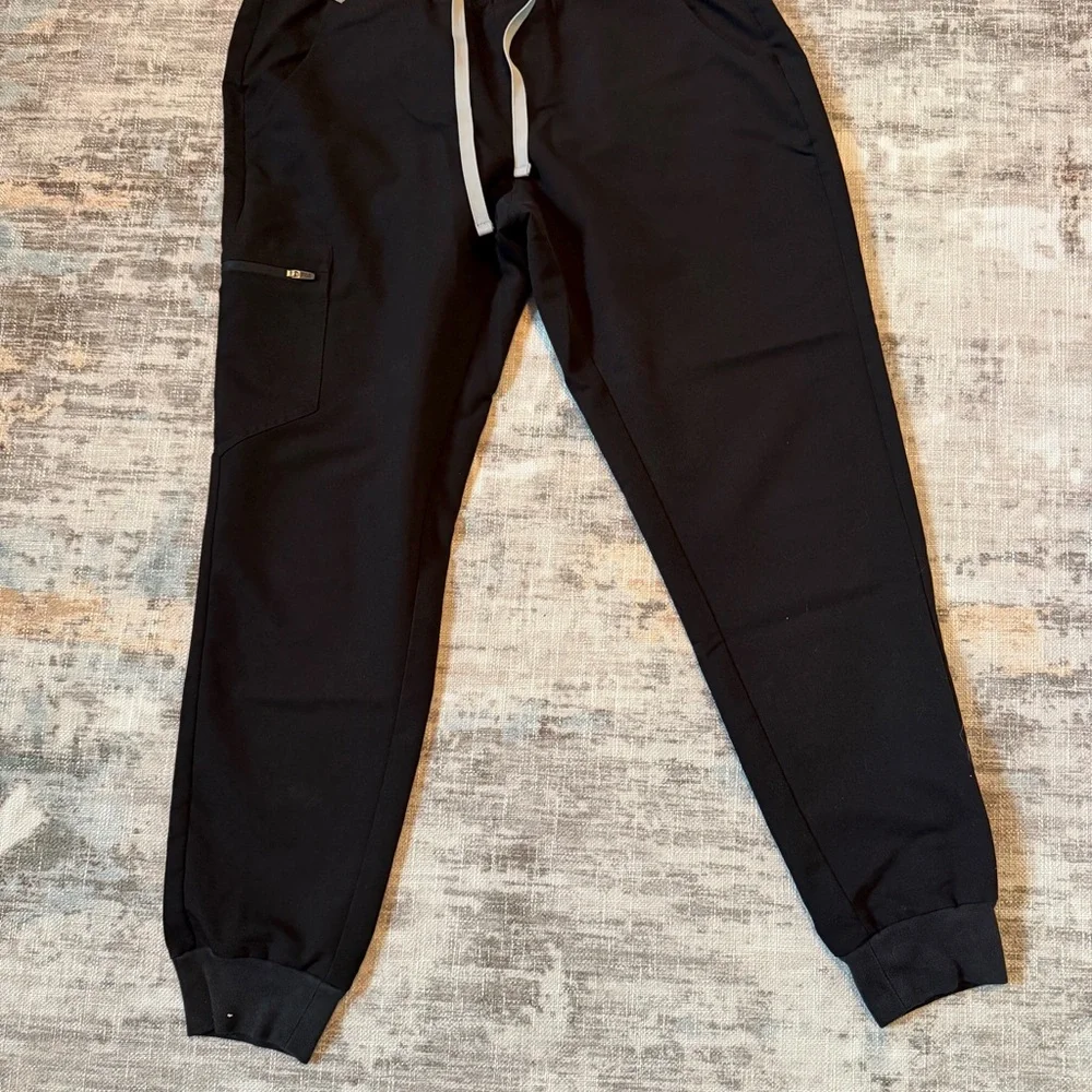 FIGS Zamora Jogger Scrub Pants Womens Size M Black - Picture 2 of 6